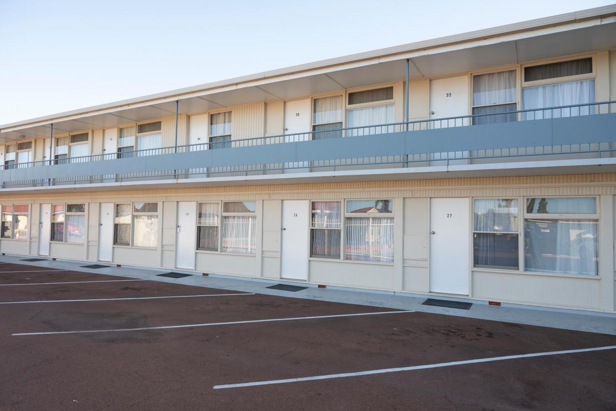 Bunbury Motel And Apartments Bagian luar foto