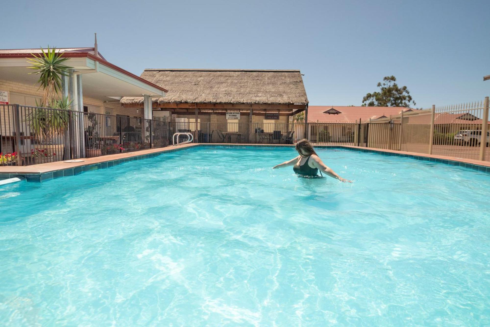 Bunbury Motel And Apartments Bagian luar foto