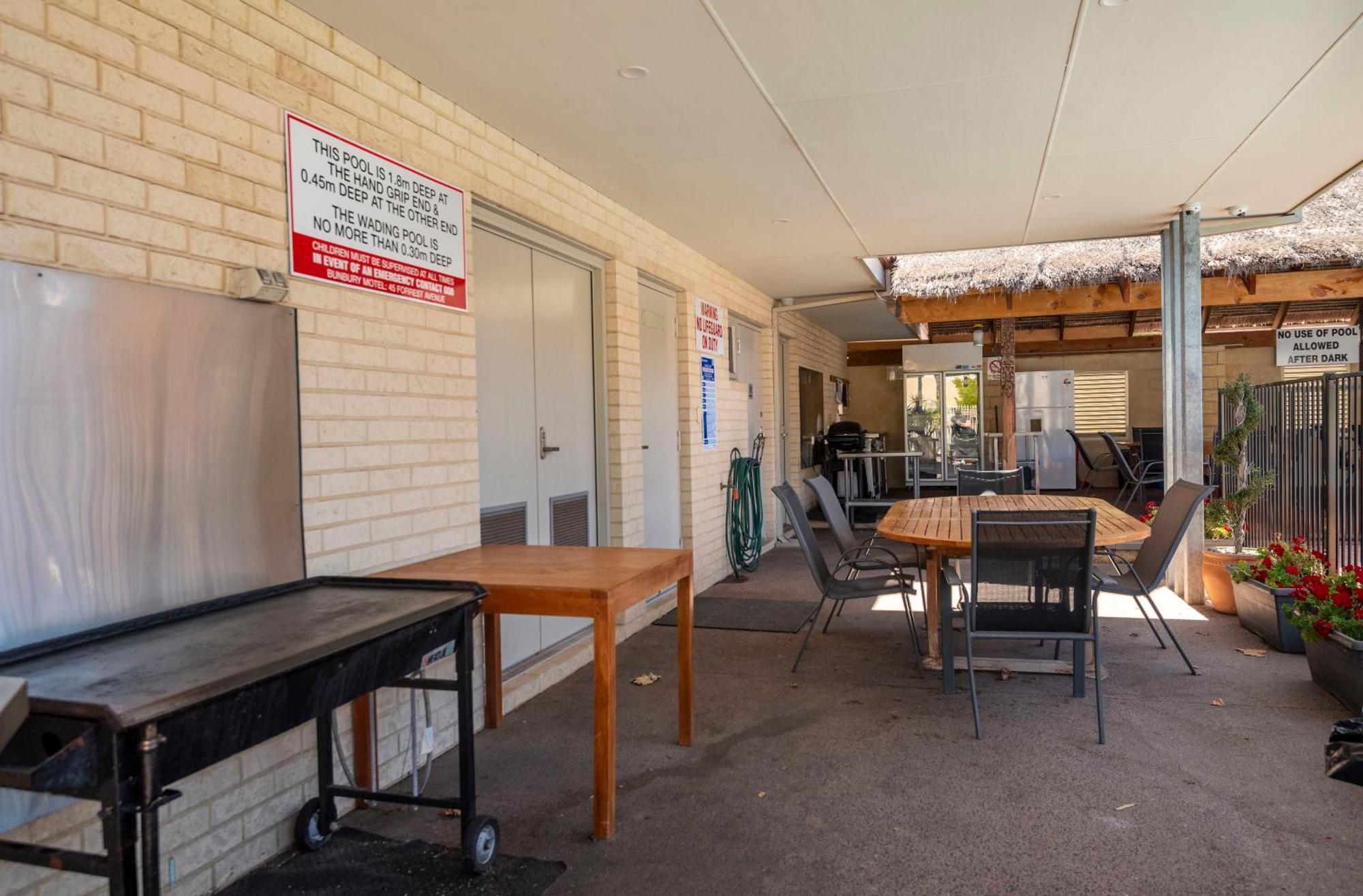 Bunbury Motel And Apartments Bagian luar foto