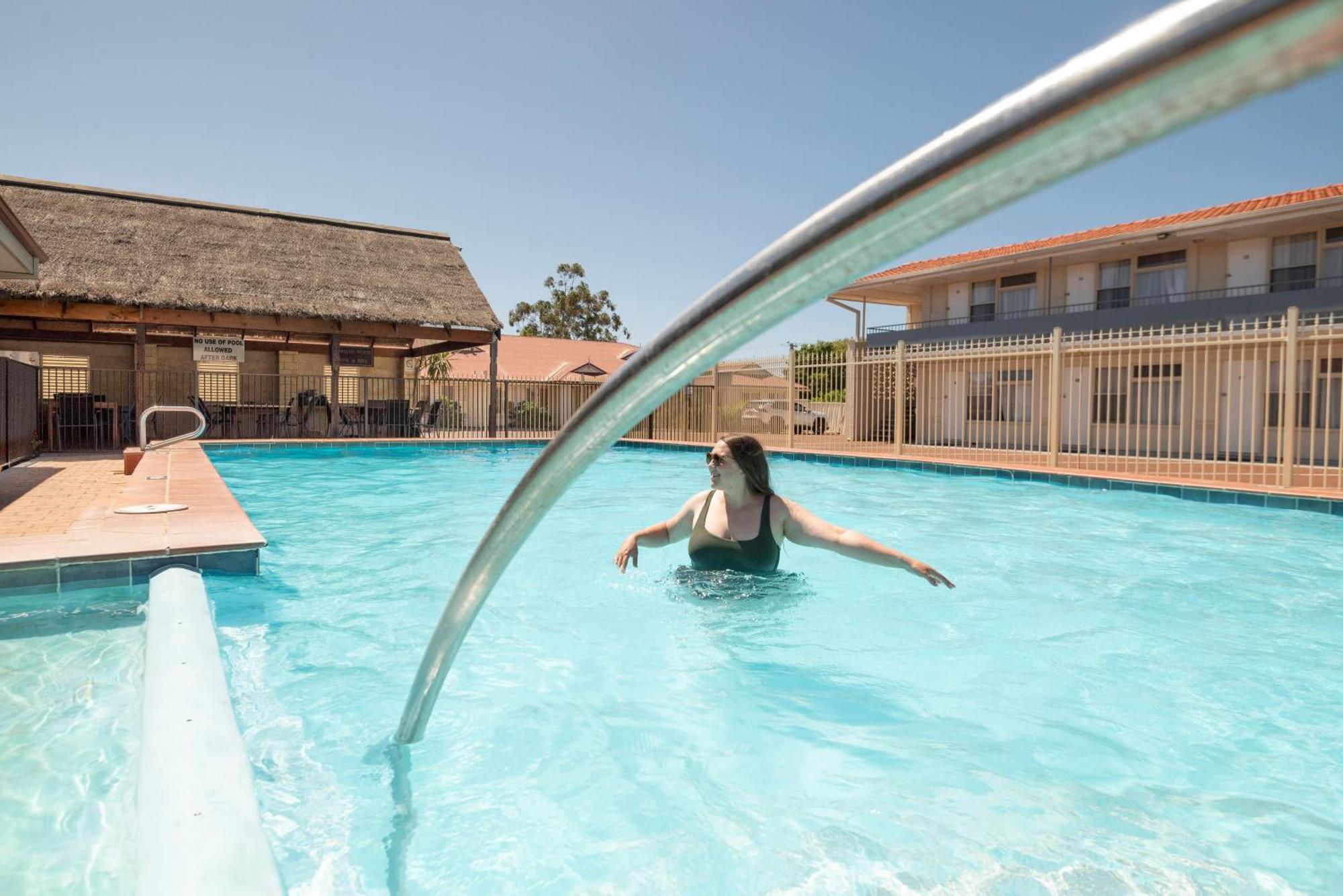 Bunbury Motel And Apartments Bagian luar foto