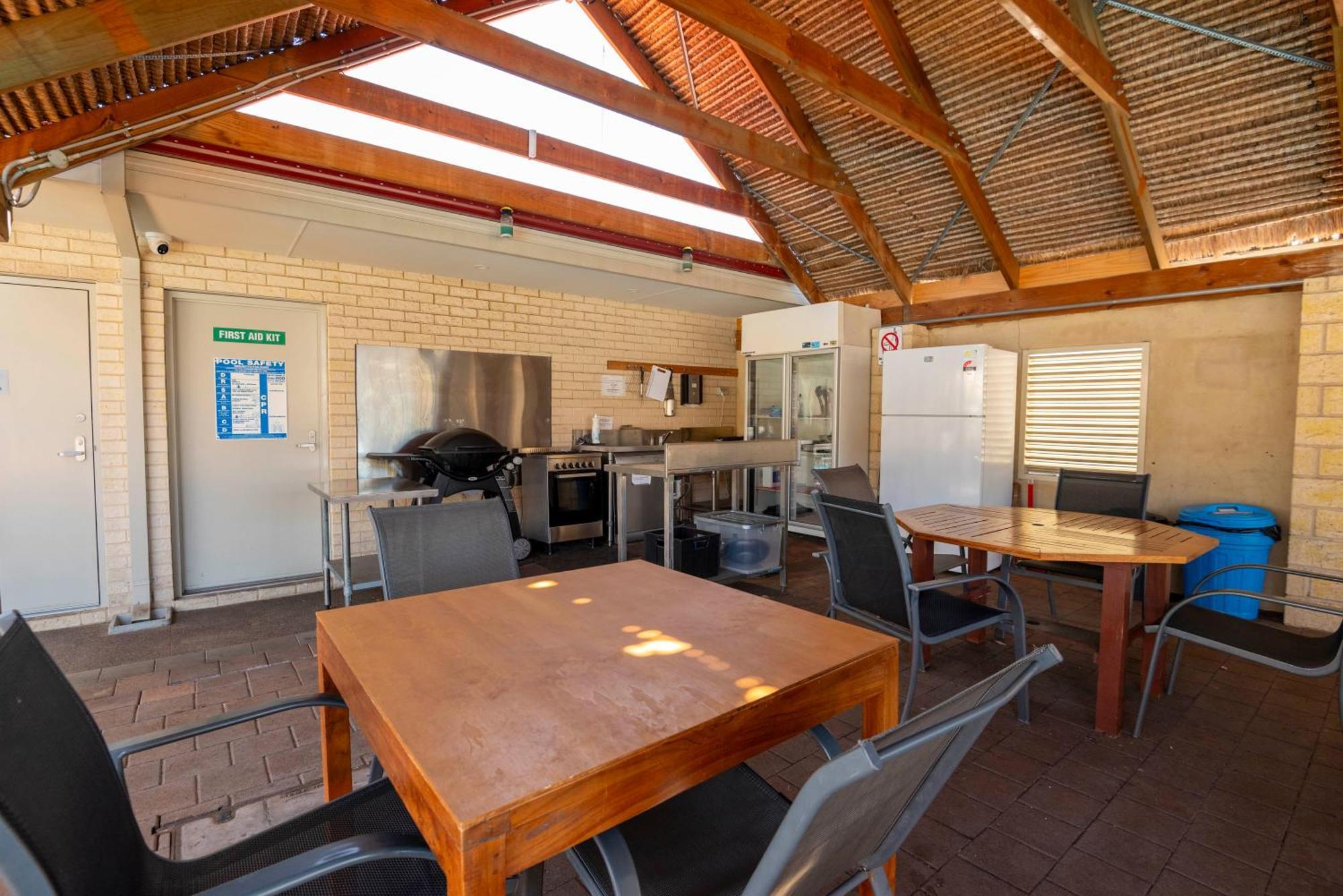 Bunbury Motel And Apartments Bagian luar foto