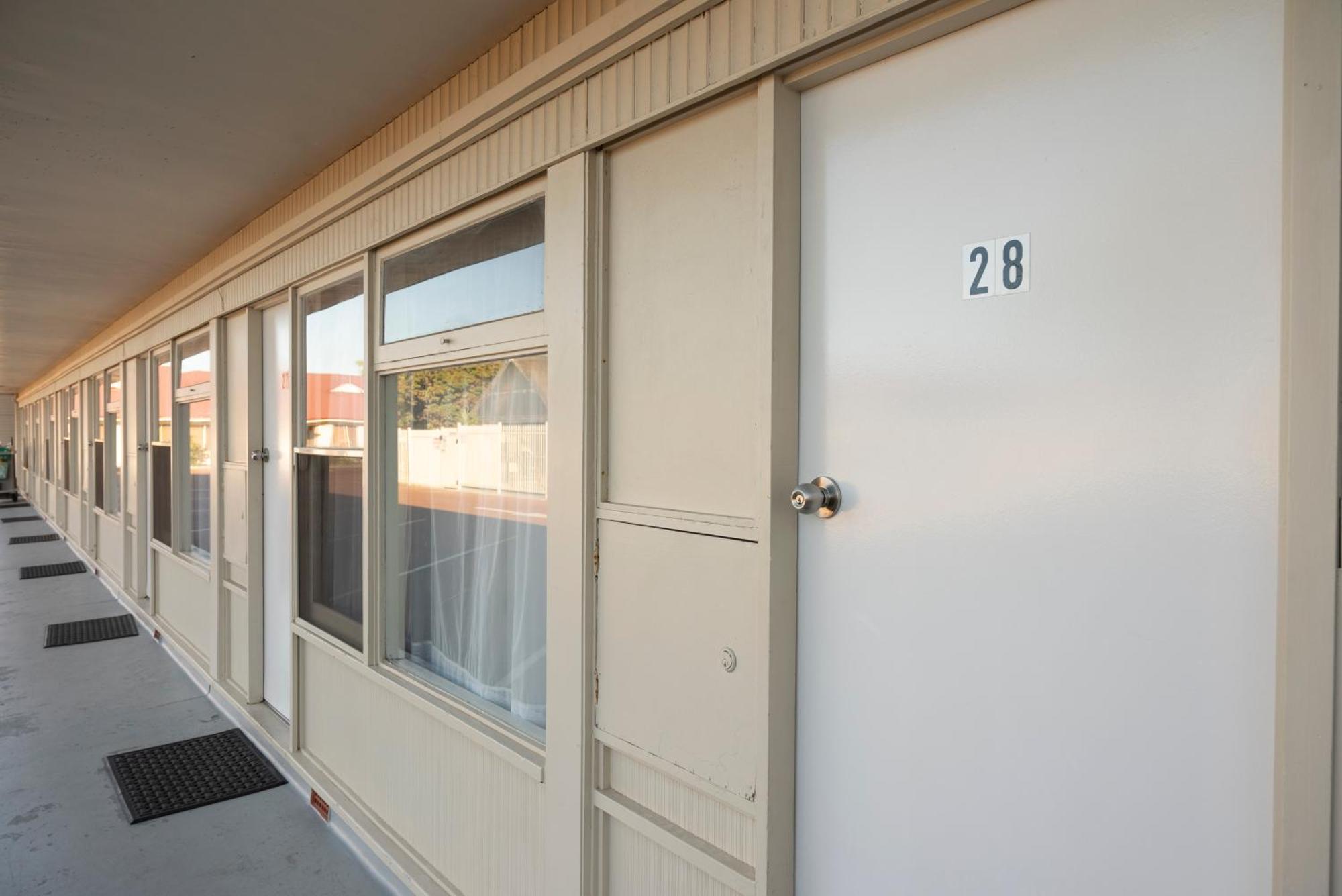 Bunbury Motel And Apartments Bagian luar foto