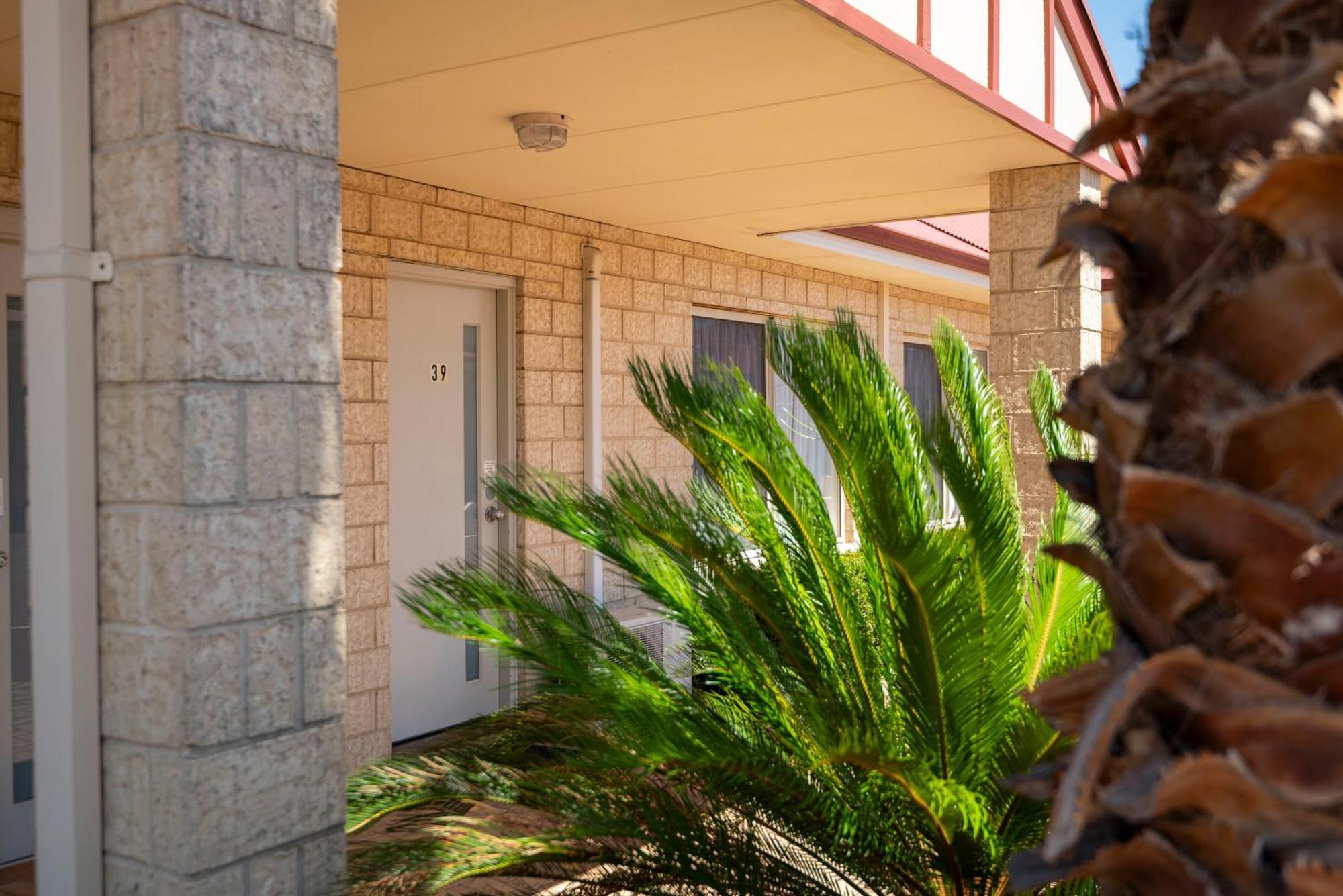 Bunbury Motel And Apartments Bagian luar foto