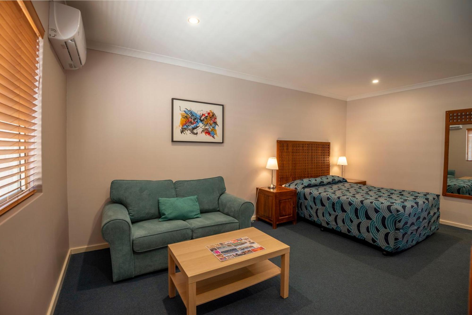 Bunbury Motel And Apartments Bagian luar foto