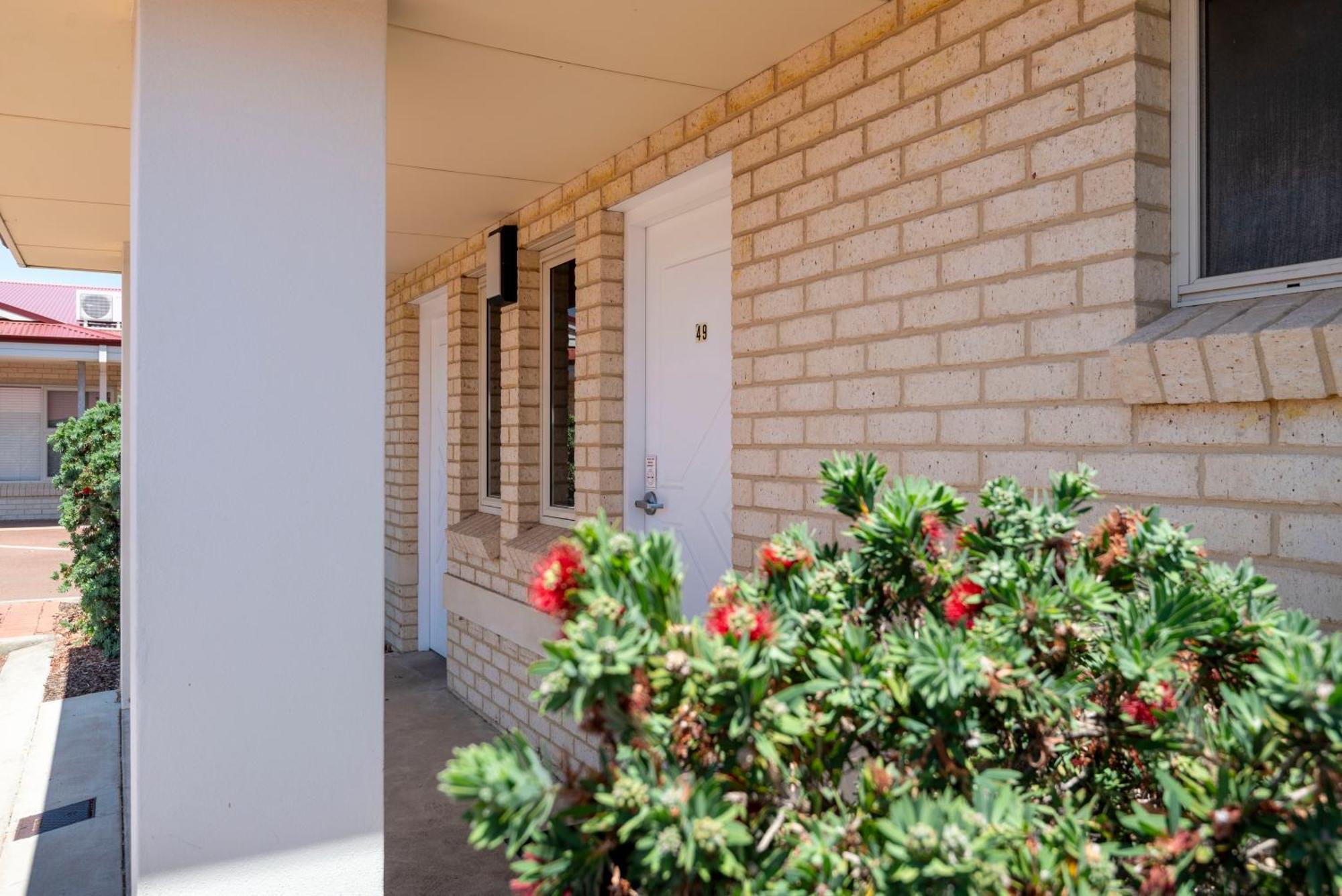 Bunbury Motel And Apartments Bagian luar foto